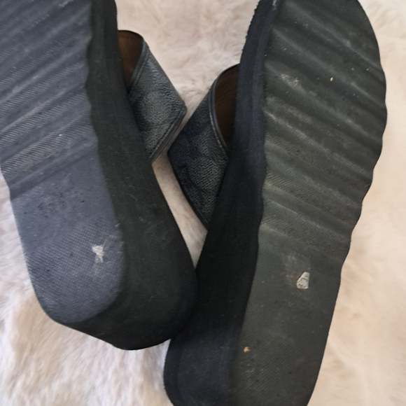 Coach 9.5 - Picture 5 of 5